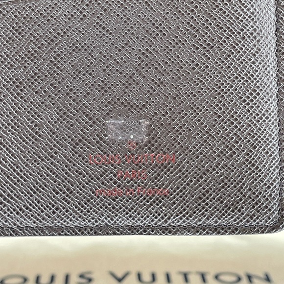 (MT48) Authenticated Louis Vuitton Damier Ebene Brazza Wallet - Picture 9 of 15